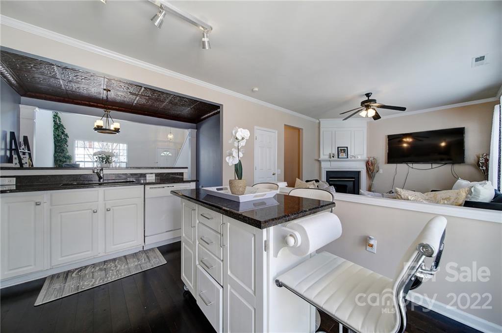 11428 Grove Point Road Charlotte, NC 28277 - Photo 10 of 36