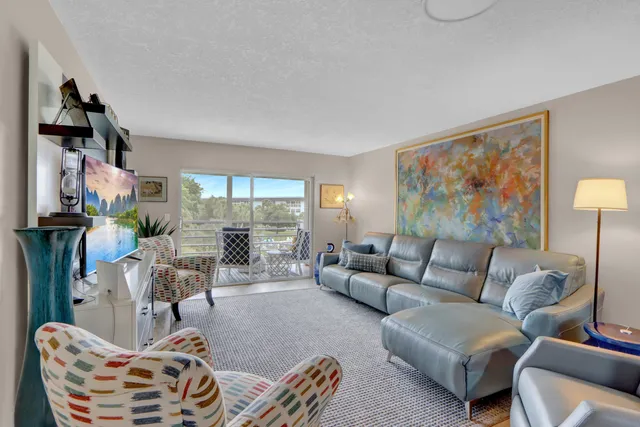 $179,999 | 2504 Antigua Terrace, Unit B3, Coconut Creek, FL 33066