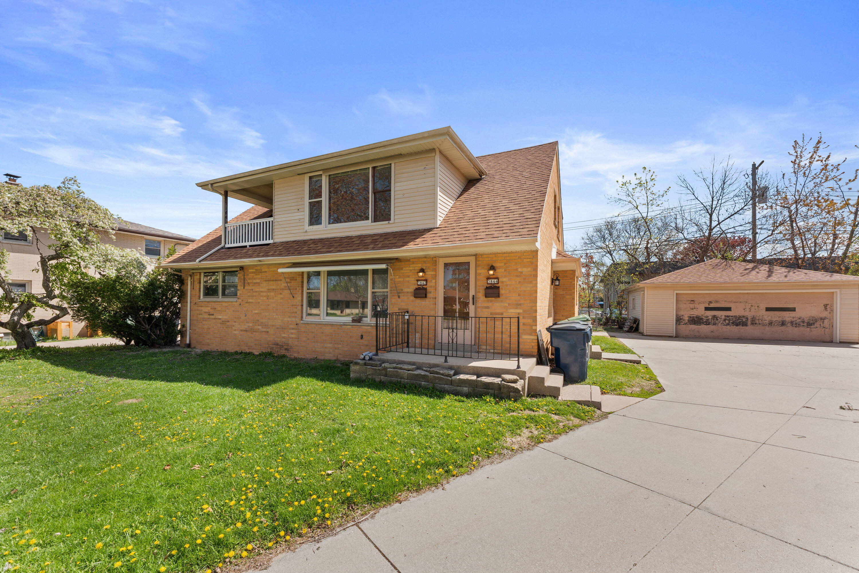 3842 South 77th Street Milwaukee, WI 53220 - Photo 1 of 17 front