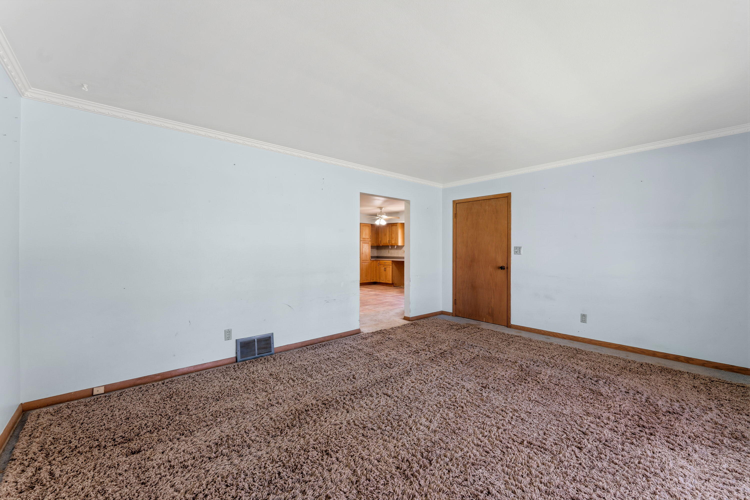 3842 South 77th Street Milwaukee, WI 53220 - Photo 3 of 17 1st fl living room v2