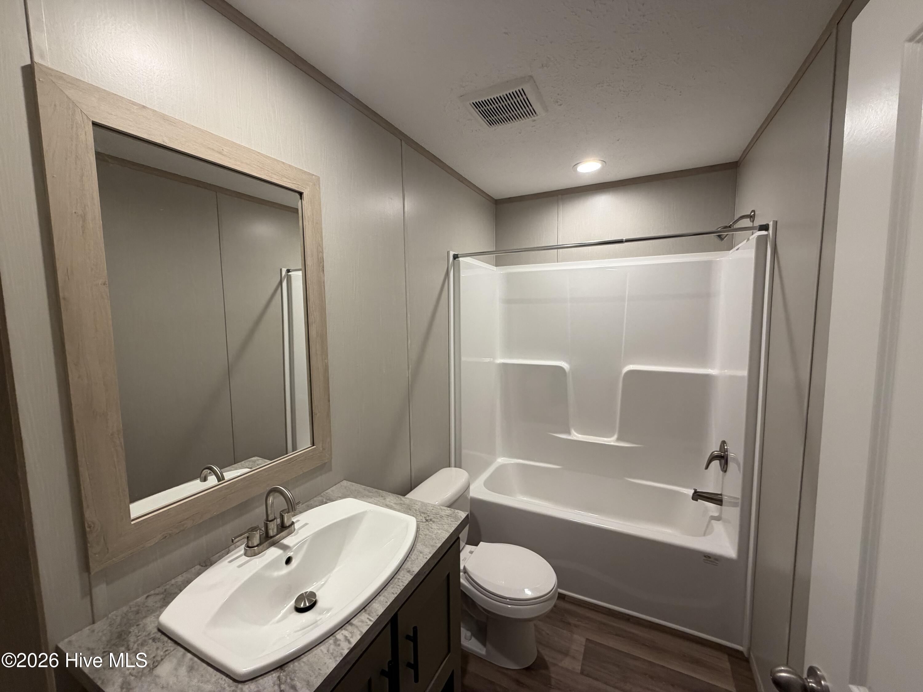 3530 Antenna Farm Road Southeast Bolivia, NC 28422 - Photo 10 of 12 3530 ANTENNA FARM RD (9)