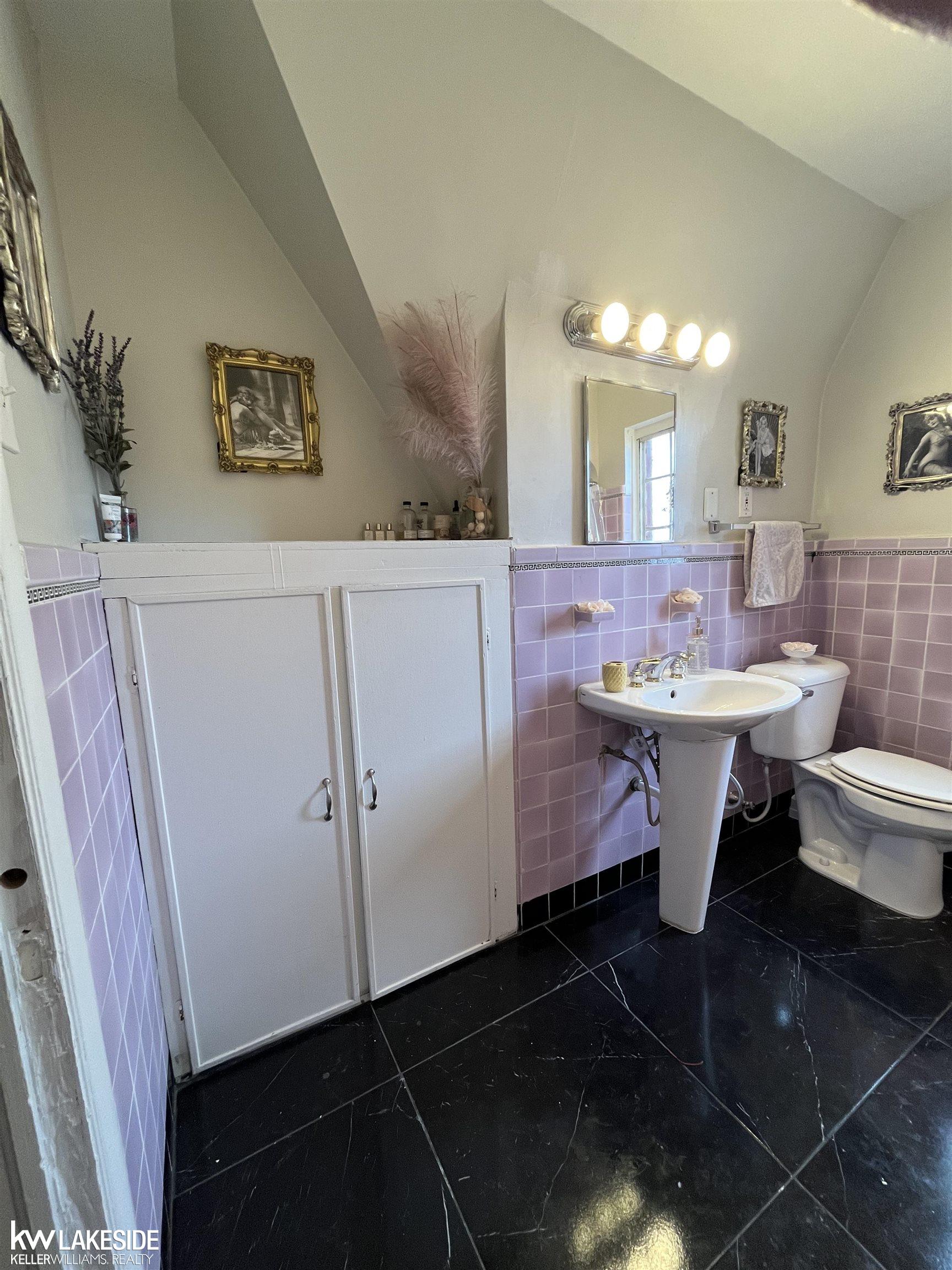 14901 Ashton Road Detroit, MI 48223 - Photo 21 of 32 50096034-20.JPG