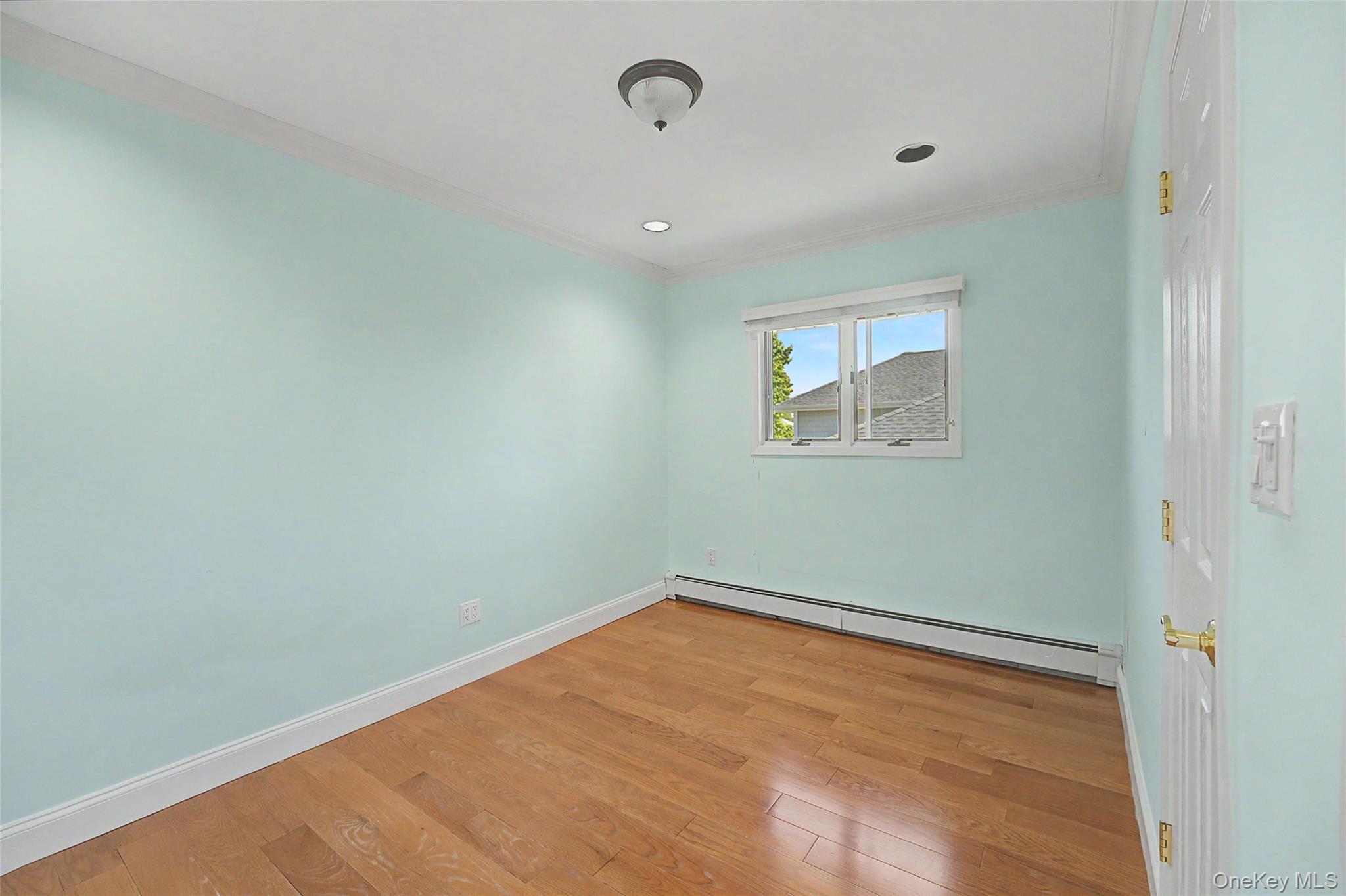 15 Hillvale Road Syosset, NY 11791 - Photo 8 of 18