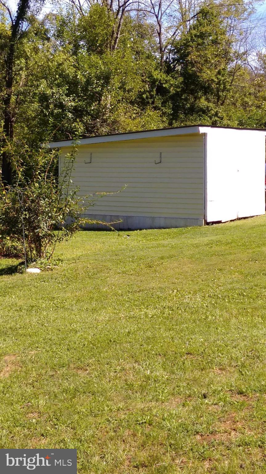 9908 Rocky Ridge Road Rocky Ridge, MD 21778 - Photo 5 of 17 Lawn Shed