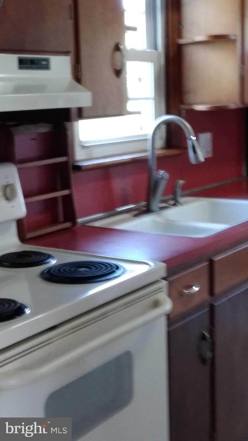 9908 Rocky Ridge Road Rocky Ridge, MD 21778 - Photo 8 of 17 Kitchen