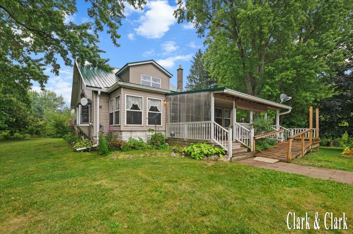 8727 North Amble Road Howard City, MI 49329 - Photo 18 of 37 31-Exterior 03a