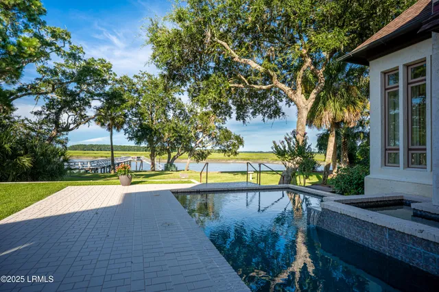 $4,250,000 | 1 Cedar Lane, Hilton Head Island, SC 29926