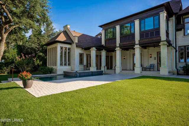 $4,250,000 | 1 Cedar Lane, Hilton Head Island, SC 29926