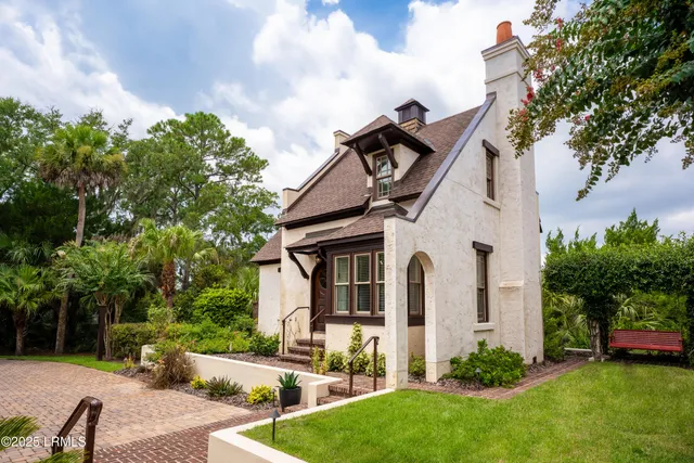 $4,250,000 | 1 Cedar Lane, Hilton Head Island, SC 29926