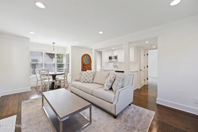 $4,250,000 | 1 Cedar Lane, Hilton Head Island, SC 29926