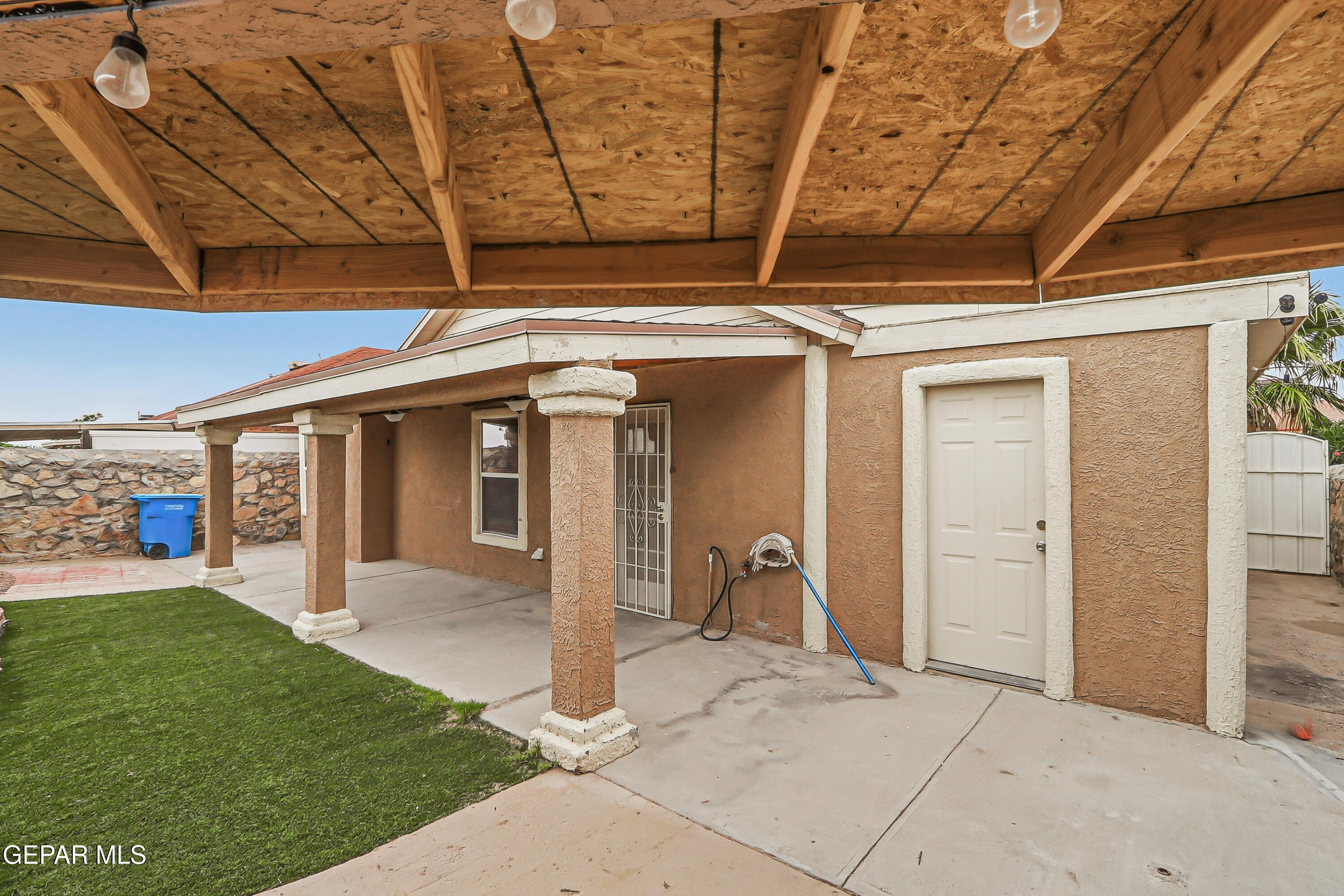 10776 Spring Valley Circle Socorro, TX 79927 - Photo 31 of 32 42-print-IMG_2820