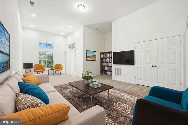 $609,000 | 6803 Green Mill Way, Columbia, MD 21044