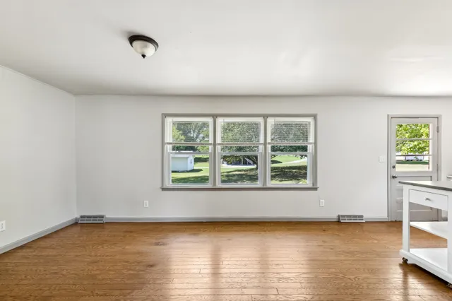 $1,850 | 1003 Hickory Street, Lawrenceburg, TN 38464