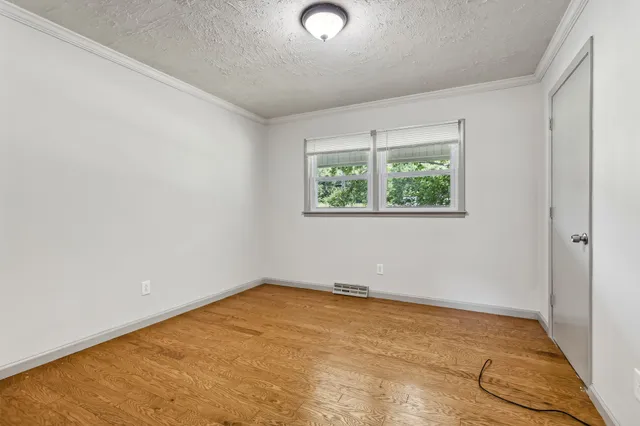 $1,850 | 1003 Hickory Street, Lawrenceburg, TN 38464