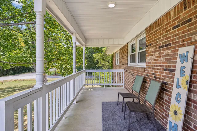 $1,850 | 1003 Hickory Street, Lawrenceburg, TN 38464