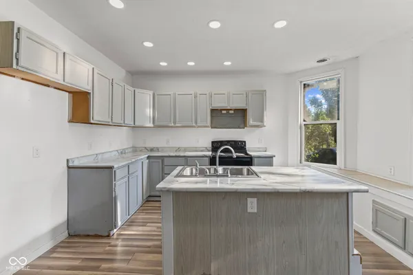 $165,000 | 9577 South Crawford Street, Knightsville, IN 47857