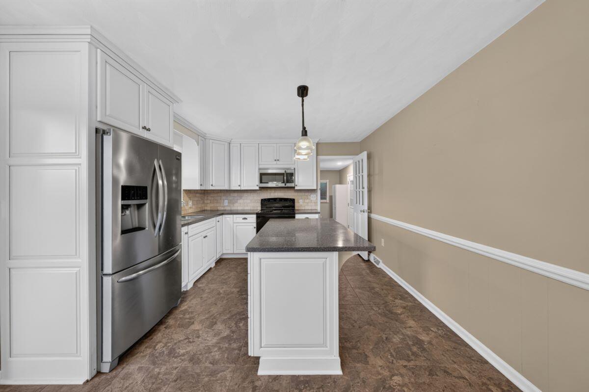 1069 Pecks Road Bedford, VA 24523 - Photo 10 of 47 10-DSC00704