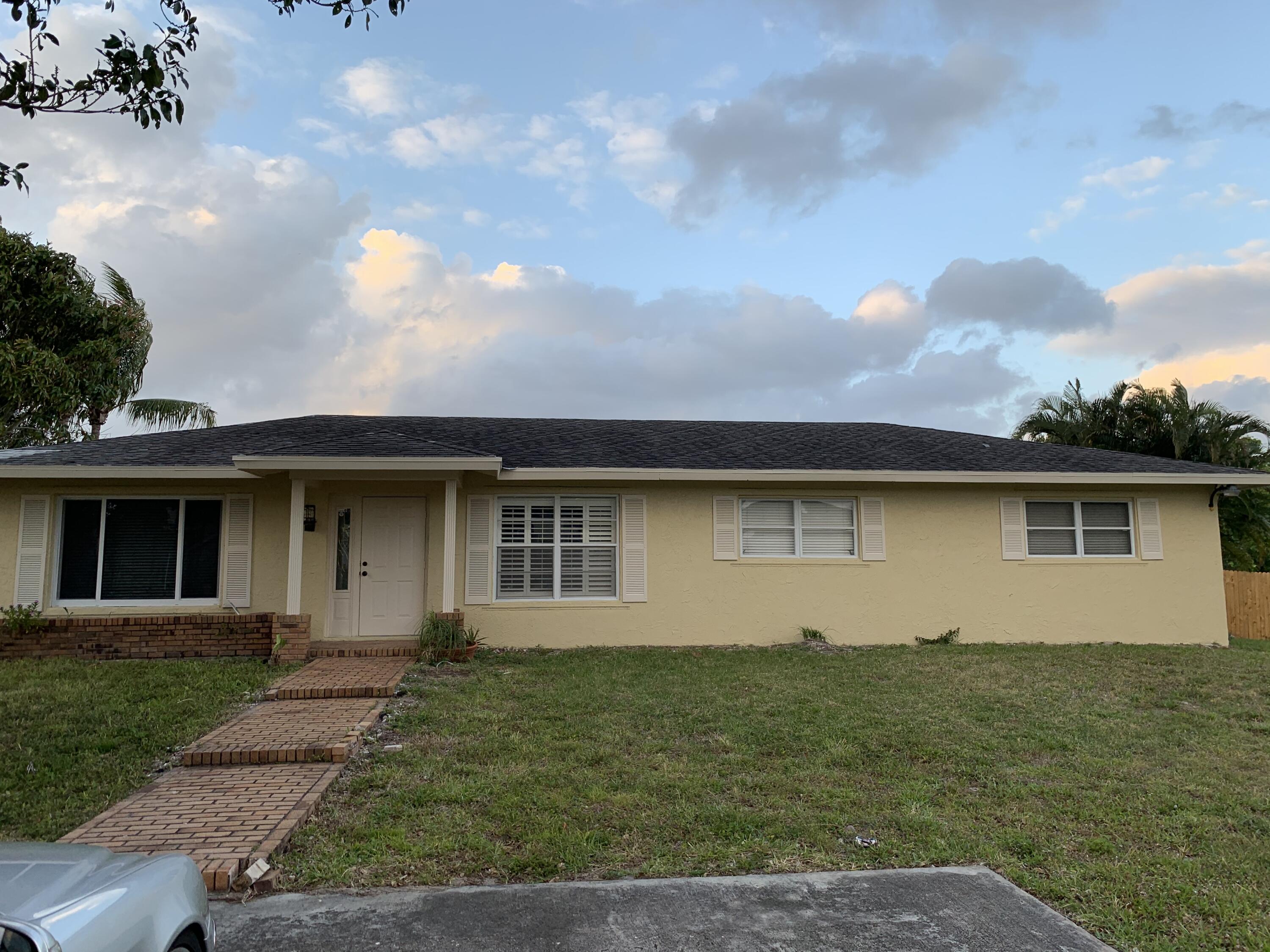 7086 Lawrence Road Boynton Beach, FL 33436 - Photo 1 of 16 IMG_1012