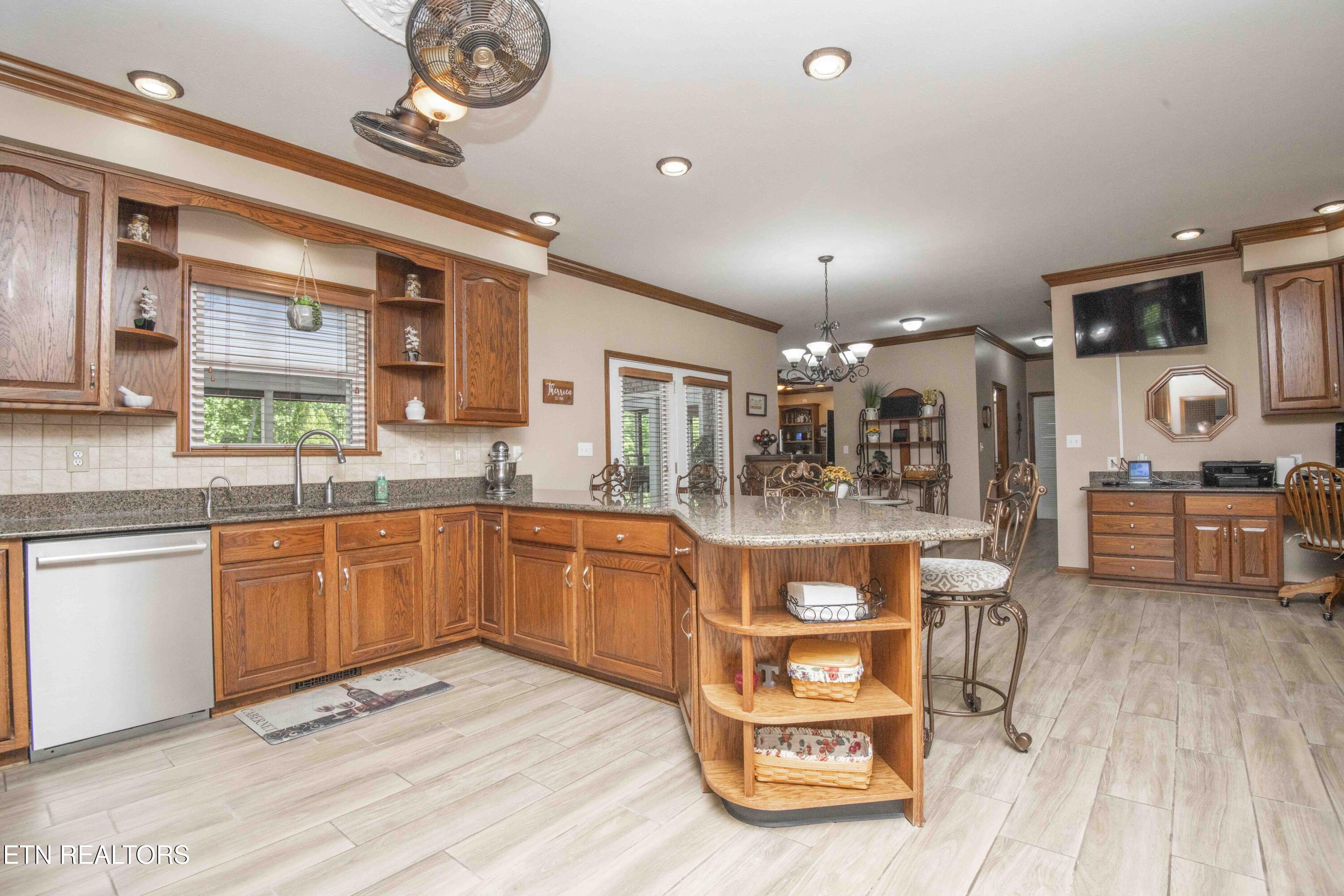 19 Raintree Crossing Oak Ridge, TN 37830 - Photo 11 of 60 kitchen 9_1