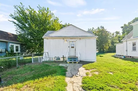 $86,000 | 2609 North 8th Street, Kansas City, KS 66101