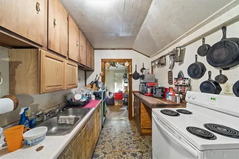 $86,000 | 2609 North 8th Street, Kansas City, KS 66101