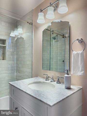 $799,000 | 210 King George Street, Annapolis, MD 21401