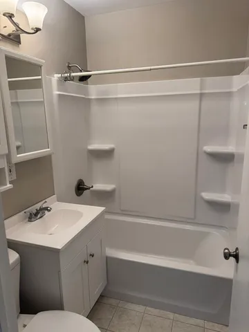 $850 | 3827 Keota Avenue, Davenport, IA 52802