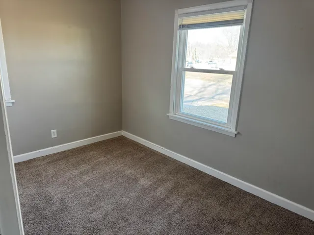 $850 | 3827 Keota Avenue, Davenport, IA 52802