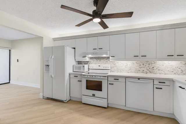 $2,650 | 5900 Camino Del Sol, Unit 304, Boca Raton, FL 33433
