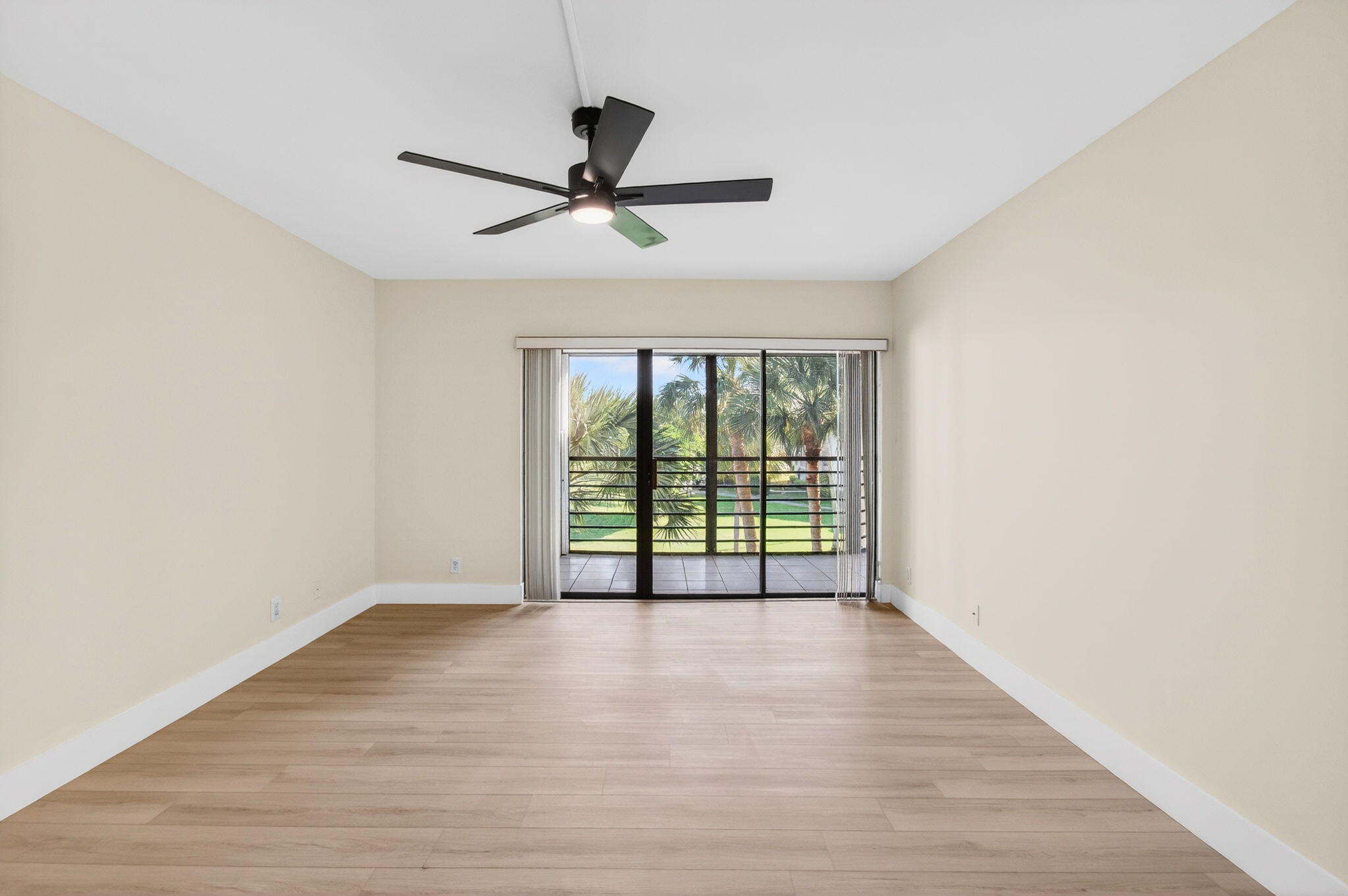 5900 Camino Del Sol, Unit 304 Boca Raton, FL 33433 - Photo 27 of 82 37-web-or-mls-DSC_4428