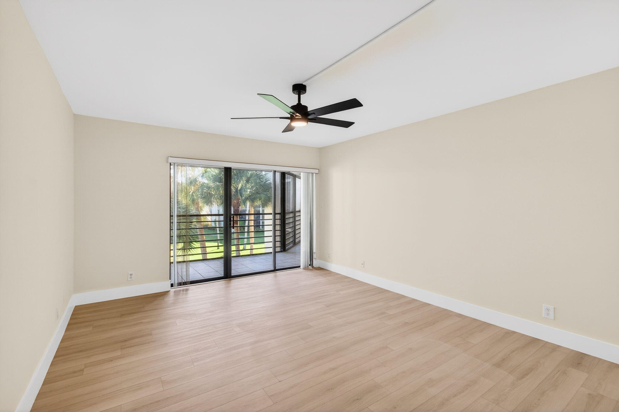 5900 Camino Del Sol, Unit 304 Boca Raton, FL 33433 - Photo 28 of 82 38-web-or-mls-DSC_4433