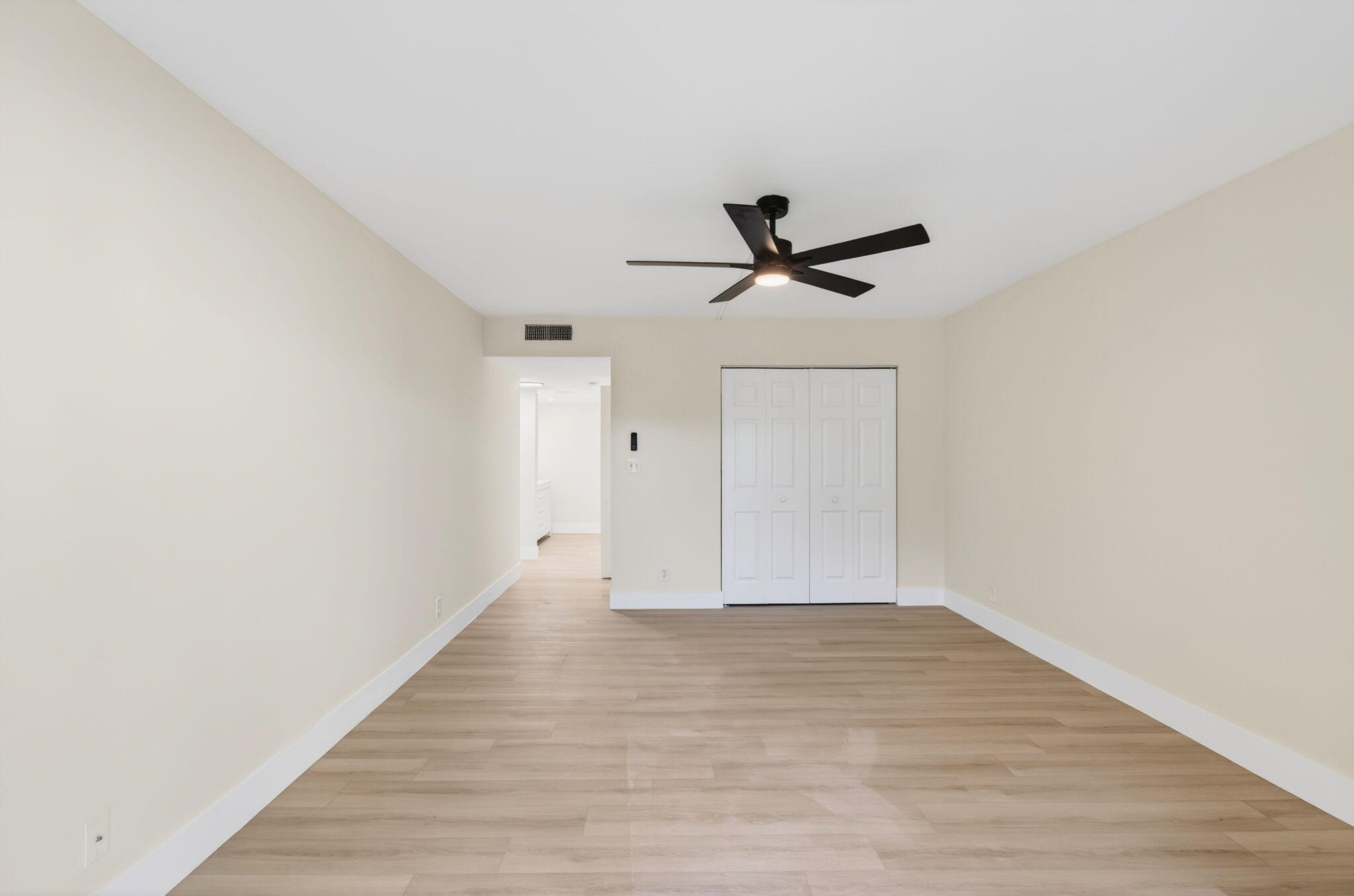 5900 Camino Del Sol, Unit 304 Boca Raton, FL 33433 - Photo 30 of 82 40-web-or-mls-DSC_4458