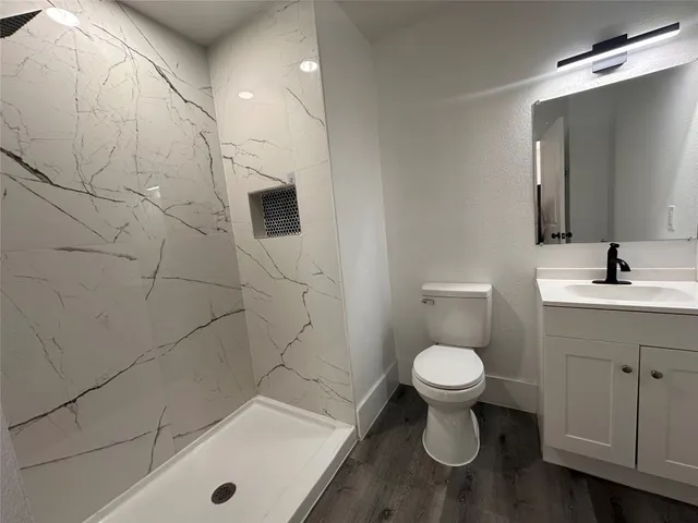 $1,499 | 720 Neches Street, Lockhart, TX 78644