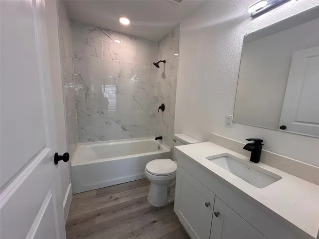 $1,499 | 720 Neches Street, Lockhart, TX 78644