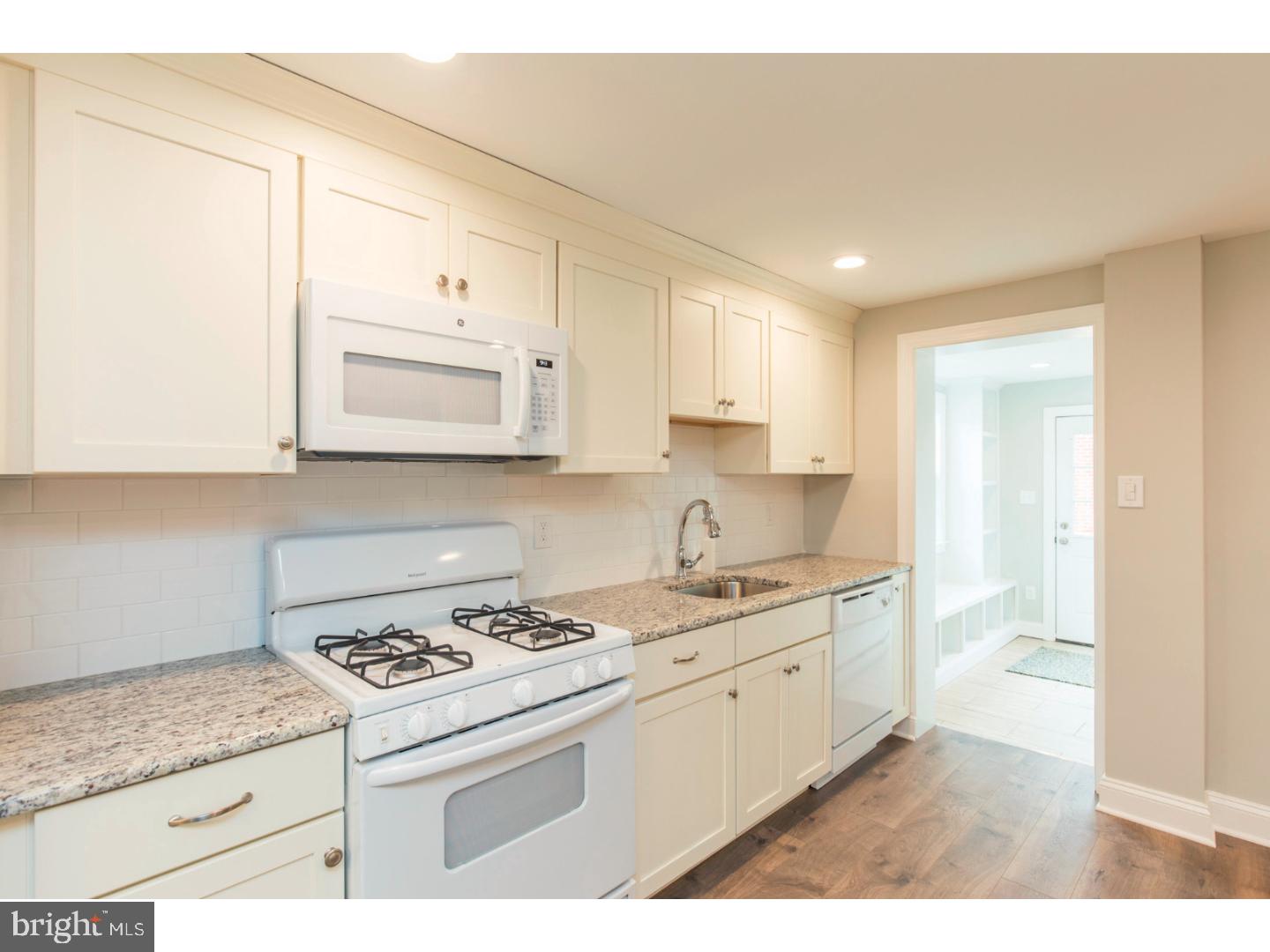 516 Ridley Circle Morton, PA 19070 - Photo 11 of 24 Kitchen
