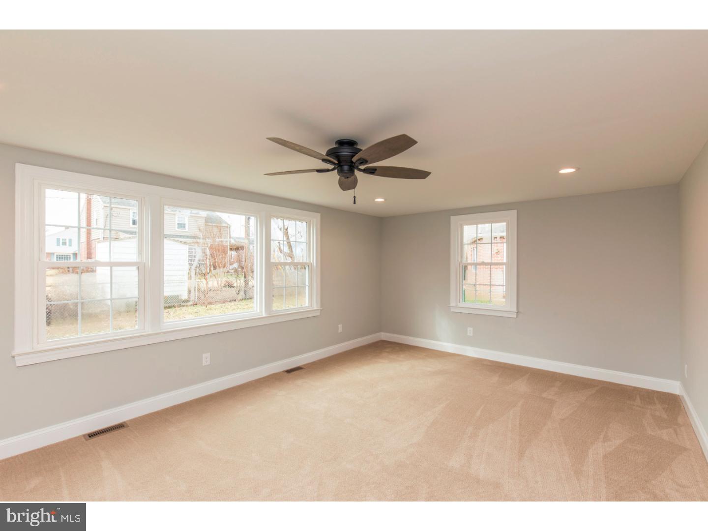 516 Ridley Circle Morton, PA 19070 - Photo 14 of 24 Family Room