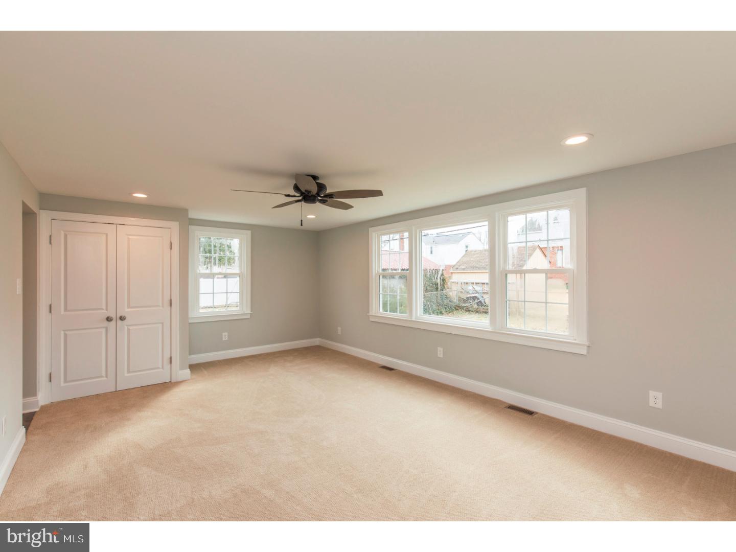516 Ridley Circle Morton, PA 19070 - Photo 15 of 24 Family Room