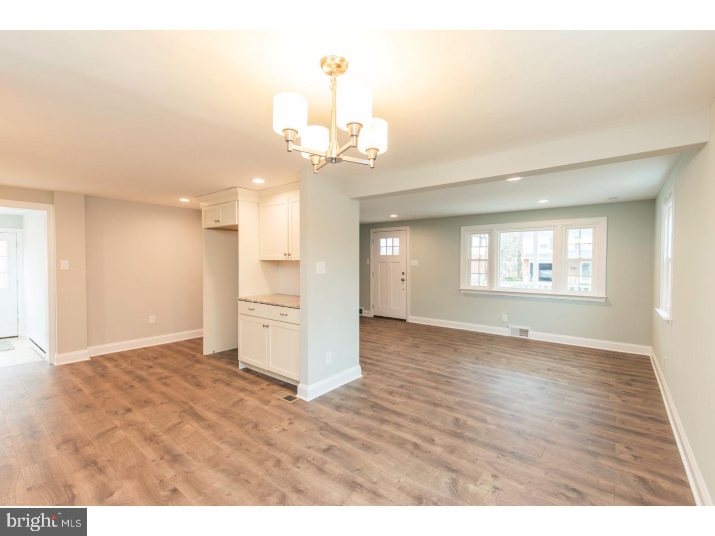 516 Ridley Circle Morton, PA 19070 - Photo 8 of 24 Dining Room