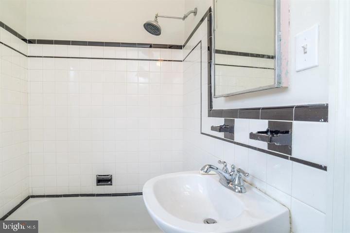 1667 Primrose Road Northwest Washington, DC 20012 - Photo 21 of 28