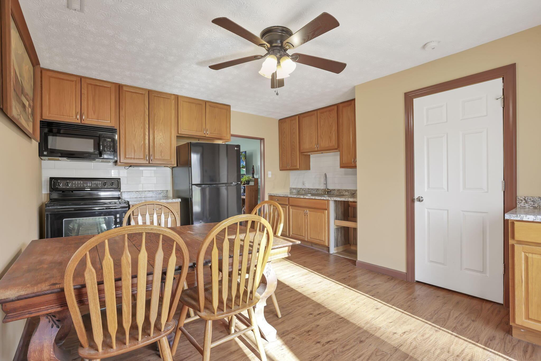 76 Ballman Road Reynoldsburg, OH 43068 - Photo 18 of 50 Kitchen