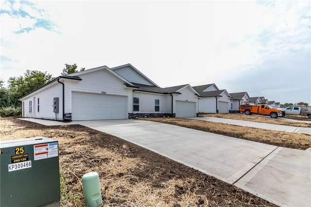 $260,000 | 1524 B Park Avenue, Warrensburg, MO 64093