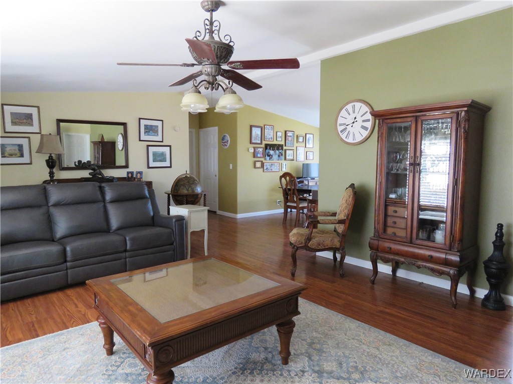 3676 Bagdad Road Golden Valley, AZ 86413 - Photo 5 of 39 Vaulted Ceilings