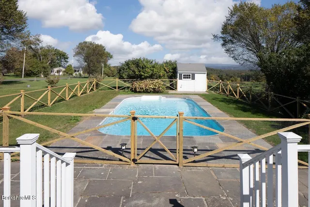 $1,275,000 | 1669 Silver Street, Sheffield, MA 01257