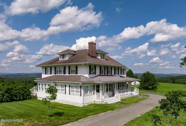 $1,275,000 | 1669 Silver Street, Sheffield, MA 01257