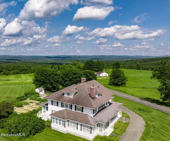 $1,275,000 | 1669 Silver Street, Sheffield, MA 01257