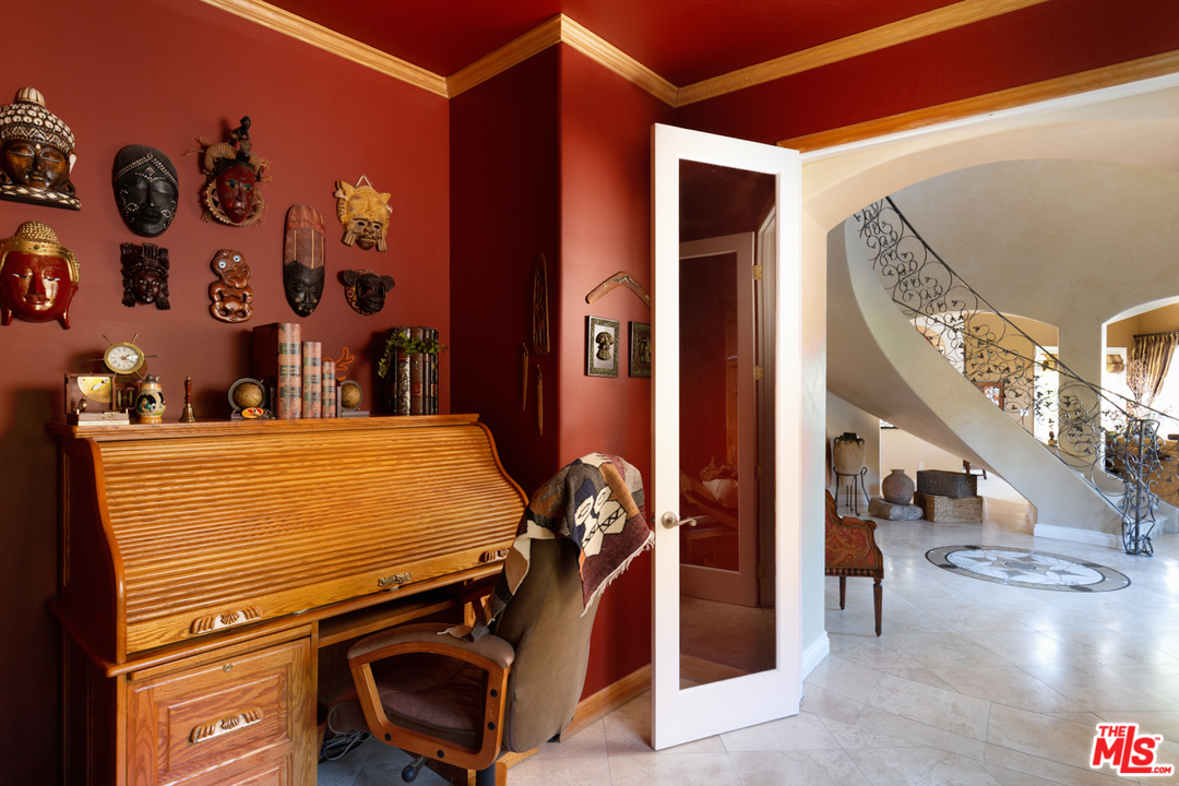 24533 Desert Avenue Newhall, CA 91321 - Photo 26 of 48