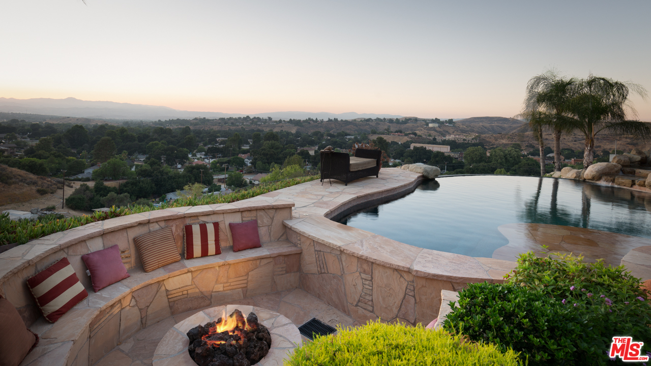 24533 Desert Avenue Newhall, CA 91321 - Photo 48 of 48 a view of a terrace with a yard