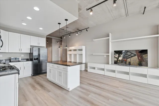 $2,450 | 350 North Main Street, Unit 603, Royal Oak, MI 48067