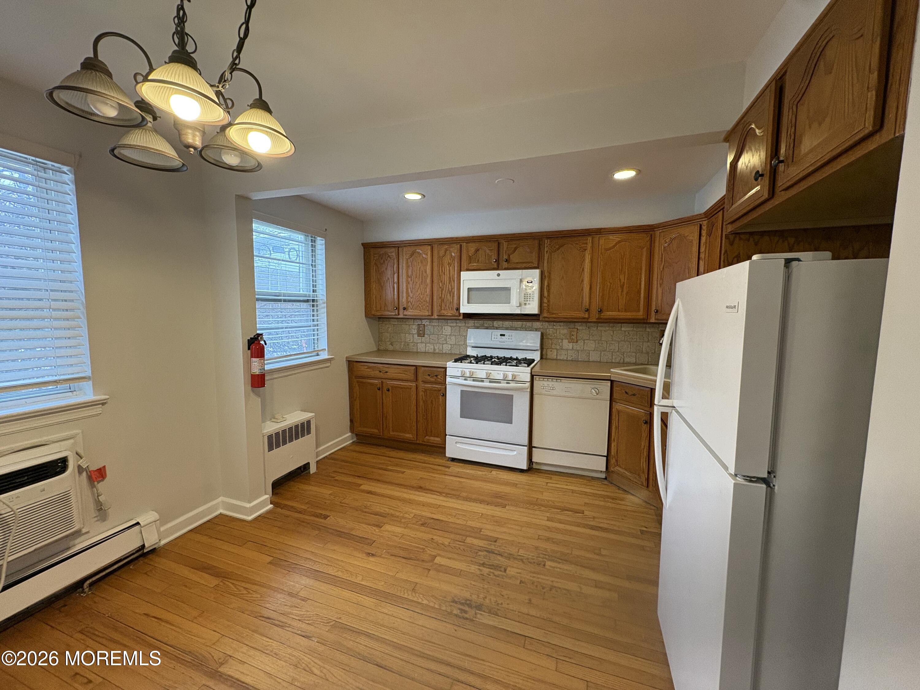 75 Manor Drive, Unit 75 Red Bank, NJ 07701 - Photo 2 of 16 Kitchen