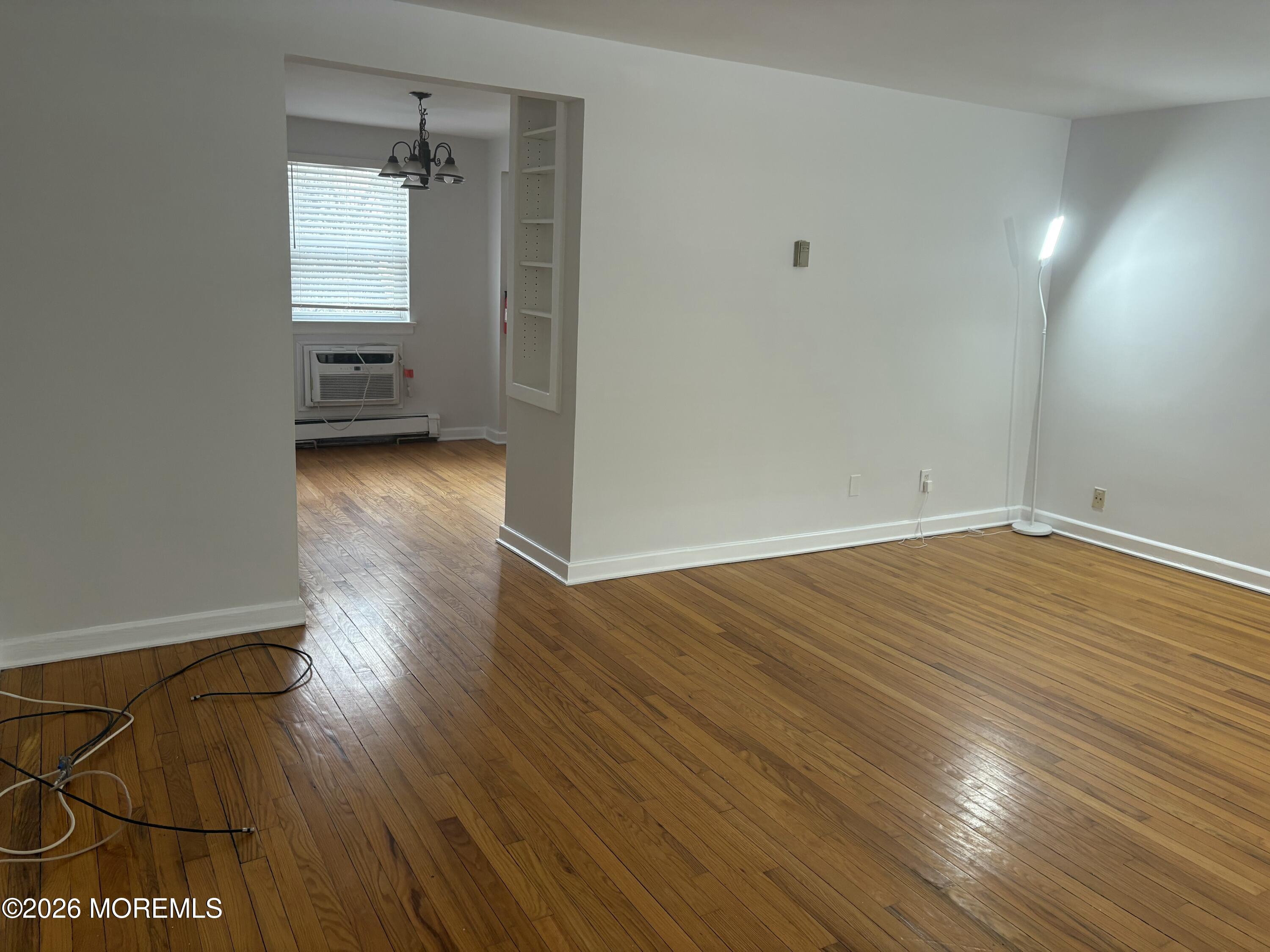 75 Manor Drive, Unit 75 Red Bank, NJ 07701 - Photo 5 of 16 Living Room